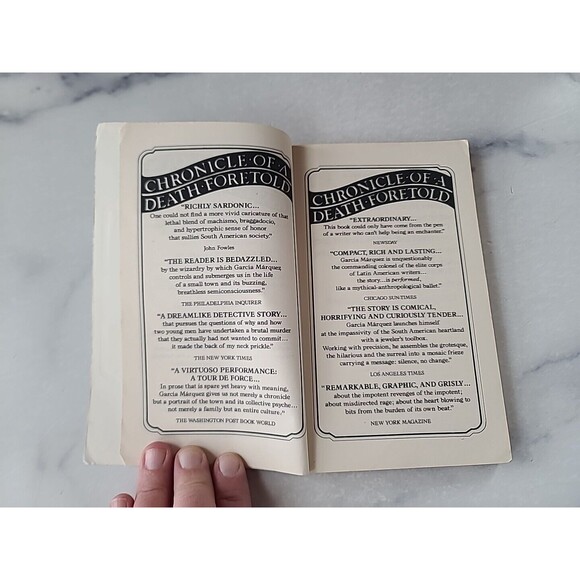 Chronicles Of A Death Foretold By Gabriel García Marquez Paperback - Picture 3 of 10